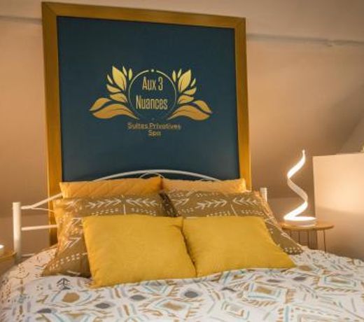Aux 3 Nuances Suites Privatives & Spa