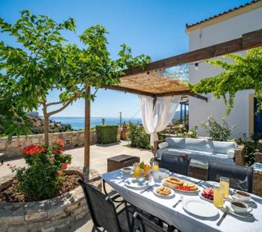 Philyra hotel