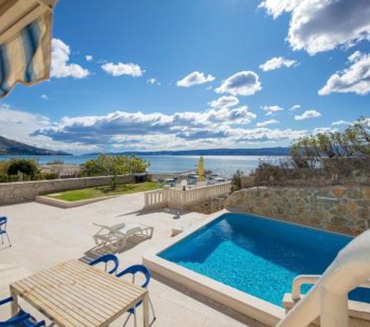 Apartment Aria with private heated pool