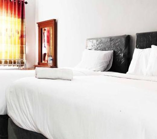 Pertiwi Homestay Near Museum Angkut Batu