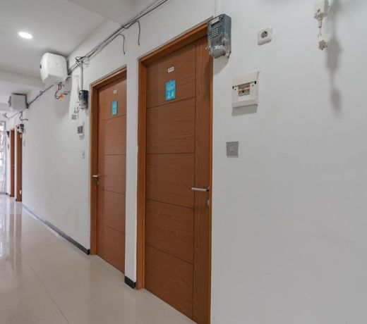 RedDoorz Syariah near Regol Park Bandung