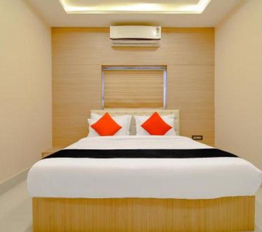 Vaccinated Staff- Collection O 79863 Hotel Silver Sea