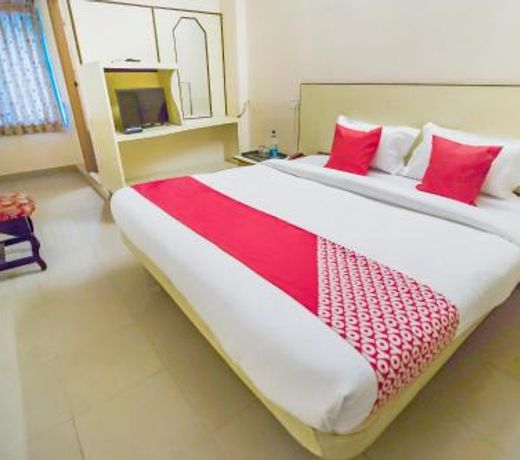 OYO 13300 Hotel New Platinum