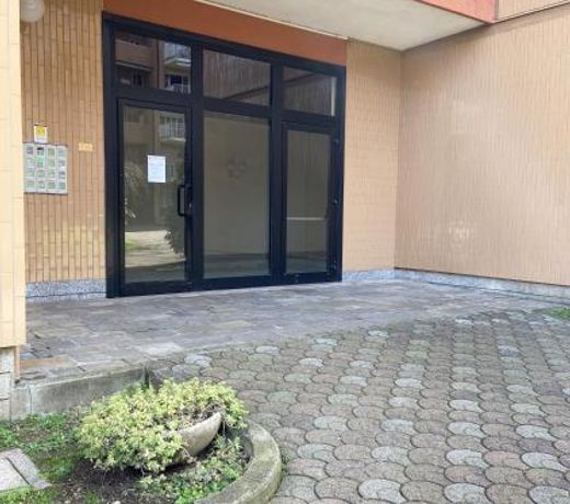 Casa di Laura mono e bilo di fronte Ospedale San Raffaele