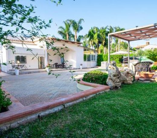Villa Lory