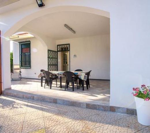 Villa Lory