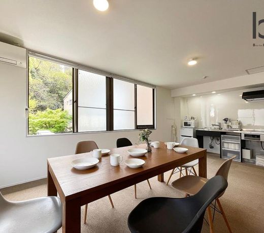 bHotel Kaniwasou 201 2BR Apt, Near Itsukushima Shrine, For 12 Ppl