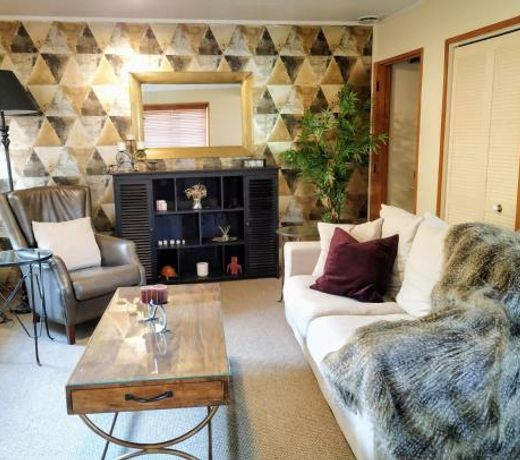 Great central location, beautiful home with everything you need for a relaxing and enjoyable stay.