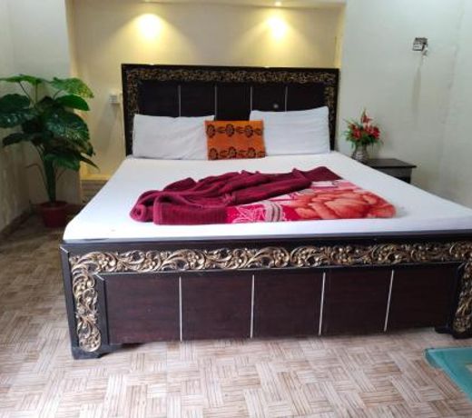 Hotel SR Lounge Multan