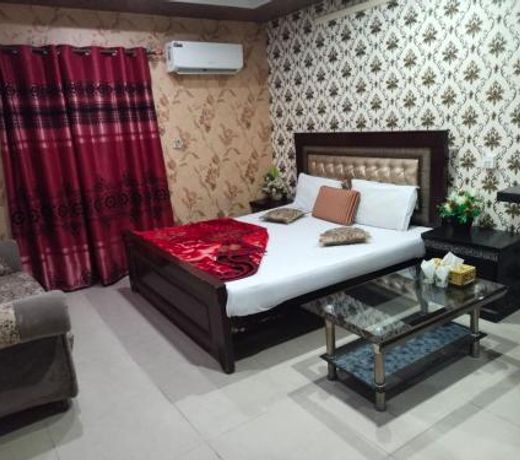 Hotel SR Lounge Multan