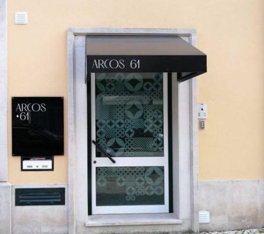 Arcos 61