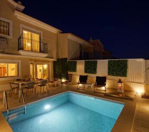 Eagle Eye Villa