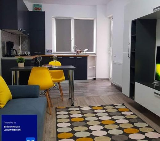 Yellow House Luxury Berceni