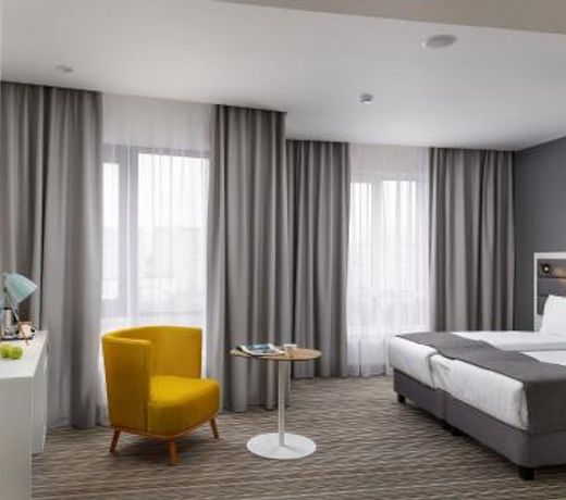 1 ART HOTEL