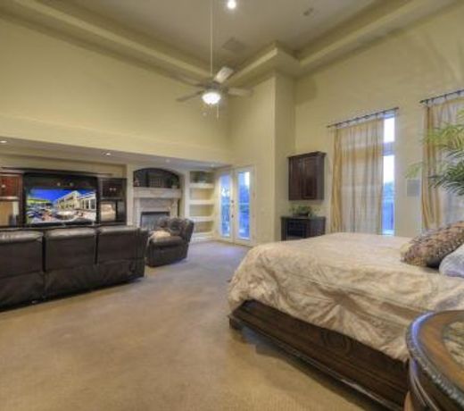 STUNNING 8 Bedroom Mansion on Golf Course! Heated Pool/Spa! Theater Room!