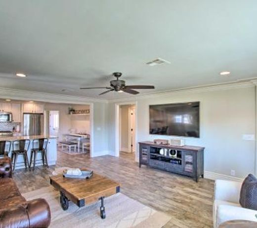 Gilbert Escape with Fire Pit, Walk to Downtown!