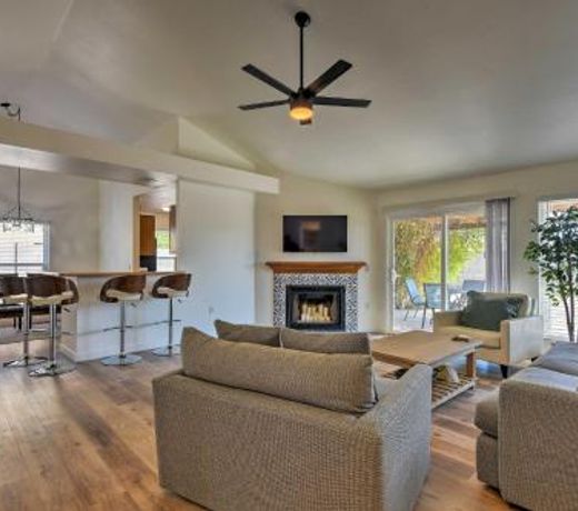 Newly Remodeled Mesa Home with Backyard and Fire Pit!