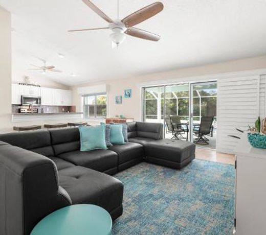 Complete SeaRenity, 4 BRs, Private Pool, Walk to Beach, Sleeps 8