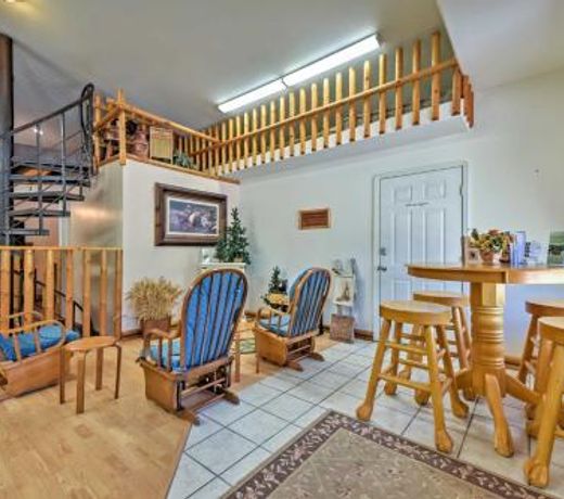 Huge Preston Cabin with Game Room and Mountain Views!