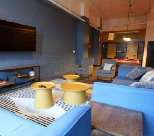 3E *New* Huge! Spacious 3 Bedroom in Oakland that sleeps 12!