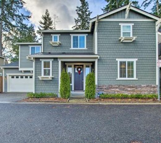 Modern Seattle Area Home Near Parks and Beaches