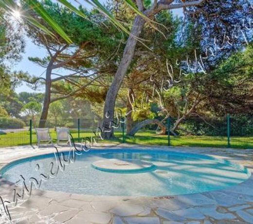Magnifique Parc de la Presqu'île avec Piscine et Plage face à Porquerolles !
