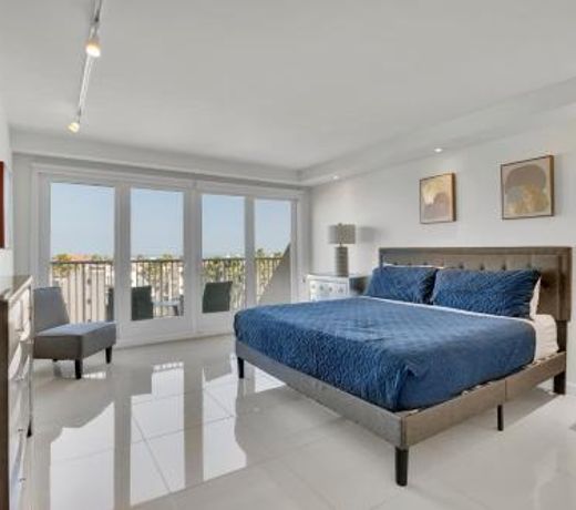 Oceanview jewel for large families! Beachfront resort, shared pools & jacuzzi