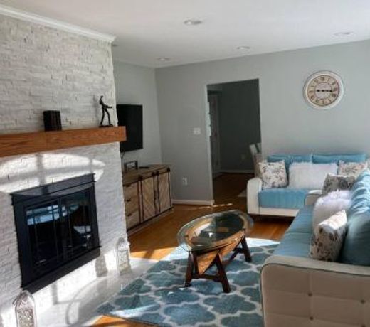 Historic District House ,Entire upstairs