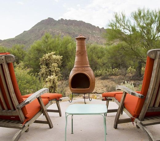 Cat Mountain Lodge & Roadside Inn