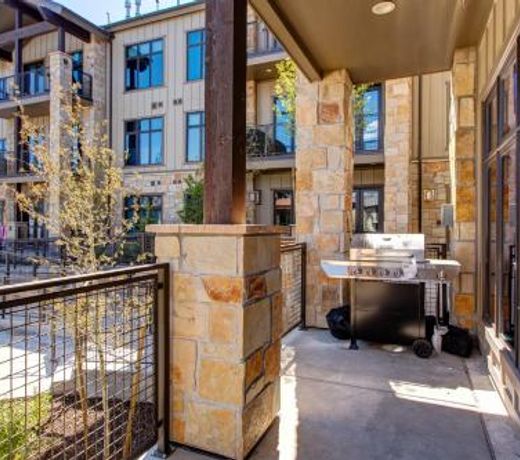 Canyon's Family Condo