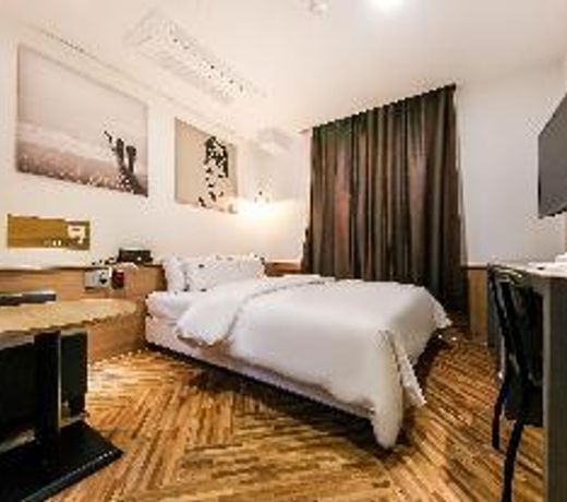 Daejeon Sintanjin Hotel Wol