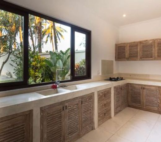 Rent a Luxury Villa in Bali Close to the Beach, Bali Villa 2036