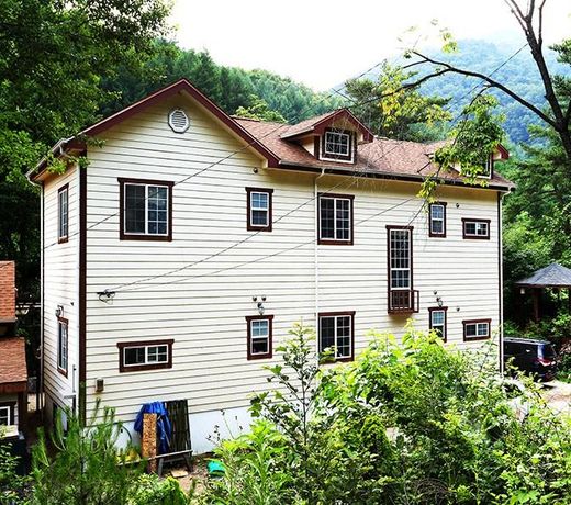 Jecheon Sangwagyegok Grigona Pension