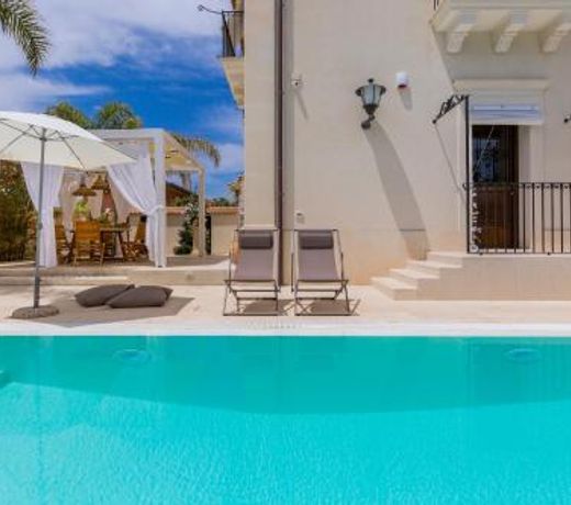 Villa Raphael