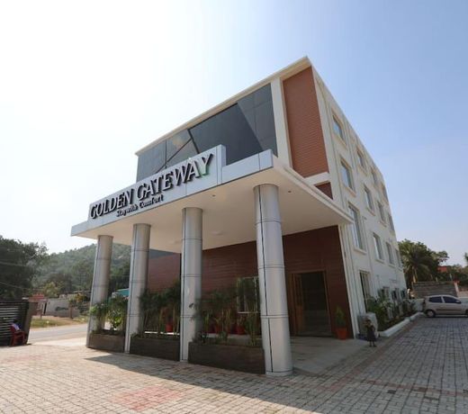 Hotel Golden Gateway