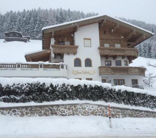 Quaint Apartment in Hainzenberg near Horbergbahn