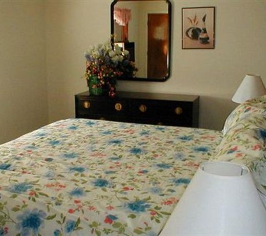 Jennyâs Country Manor