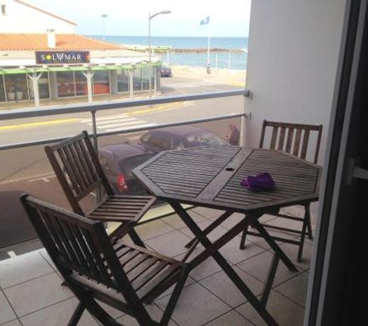 Apartment with one bedroom in Sainte Marie with wonderful sea view and furnished balcony 7 m from th