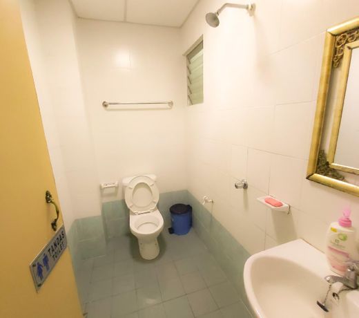 Guest house - River view Condominium c/w pool