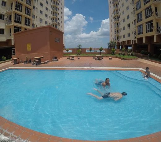Guest house - River view Condominium c/w pool
