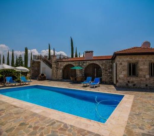 Gujadani Villa