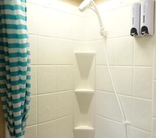 Best NYC Studio-RV EWR Layover Free Parking