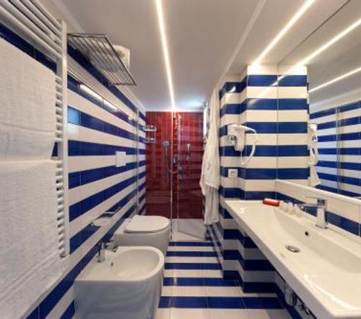 Kira Guest House