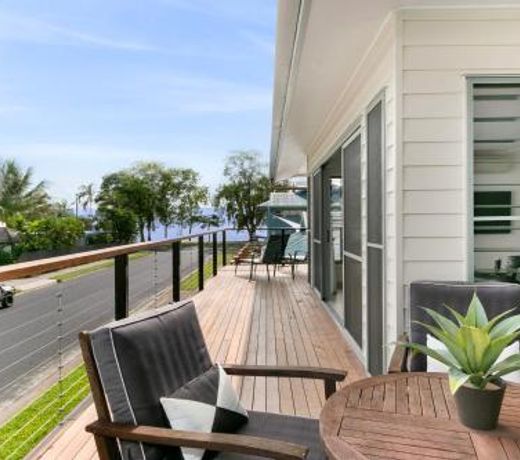 Tropical Beachside Oasis in Clifton Beach