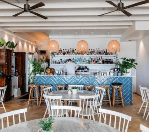Beachfront Apartment - Sand Surf & Waves