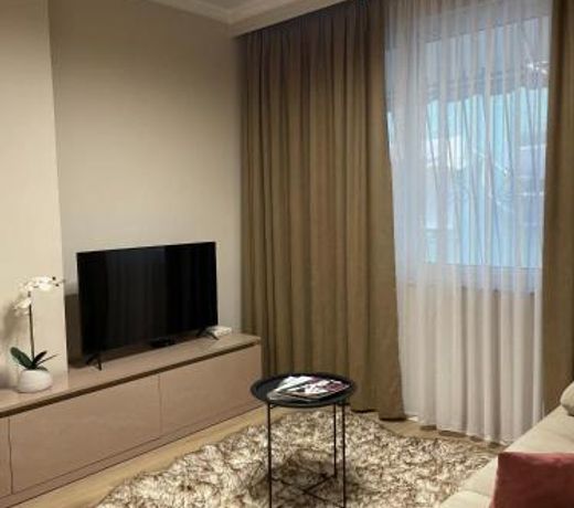 Honey Suite