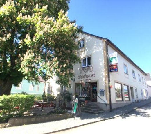 Baeckerei Mueller - groÃe Unterkunft mit mid century Charme, zentral, sehr gut fur Familien, privat, Stadt&Natur, Cafe im Haus
