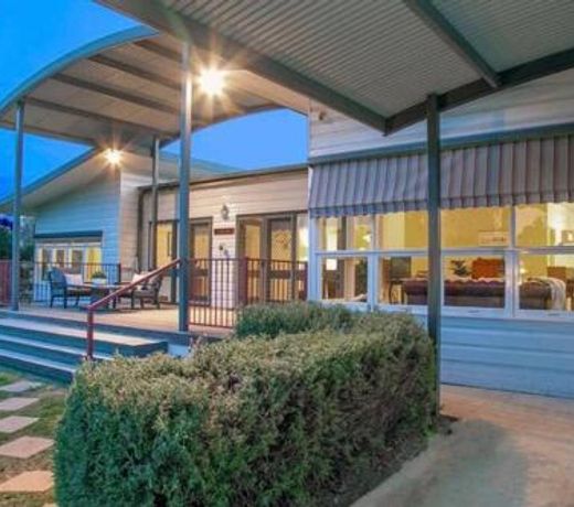 Victoria House- Great location