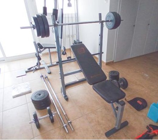 Luxury Maisonette Apartment -SEA VIEW, NETFLIX, GYM- 5 Min from Beach