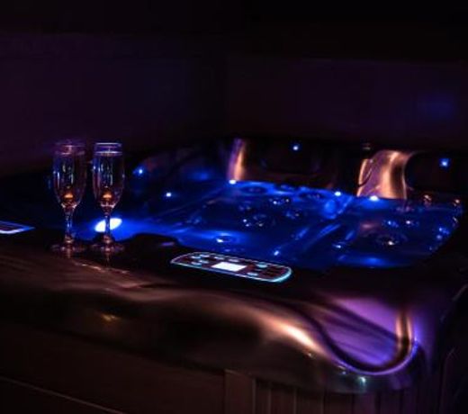PAUSE NATURE Chambre avec SPA, SAUNA, HAMMAM SHOWER et STREAMING